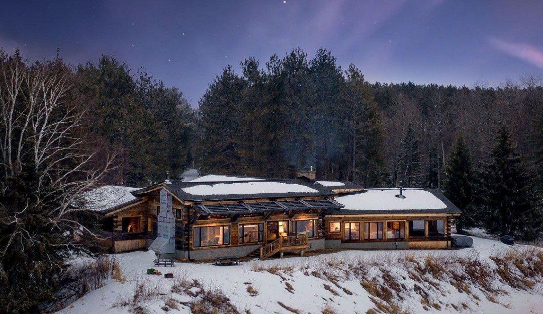 ‘Tis the Season: 6 Homes in Winter Wonderlands